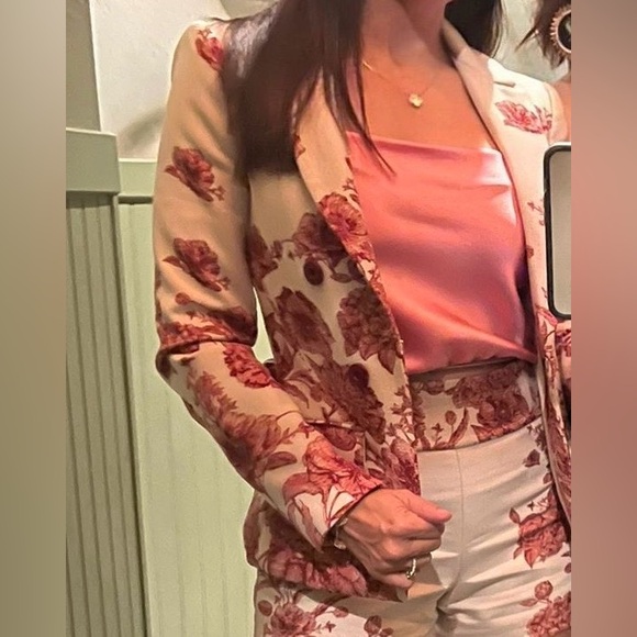 Alice and Olivia blazer and short, cooridnated set - Picture 2 of 3